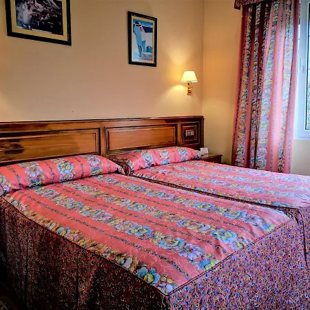 Y Casona El Carmen 3* Perlora