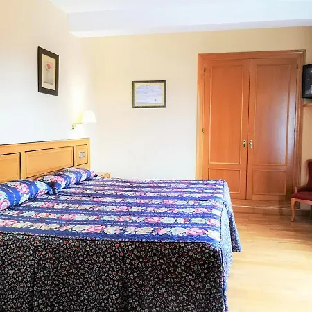 Y Casona El Carmen 3* Perlora