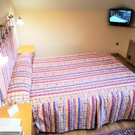 Y Casona El Carmen 3* Perlora