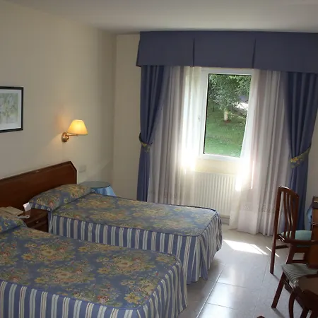 Y Casona El Carmen ペルロラ