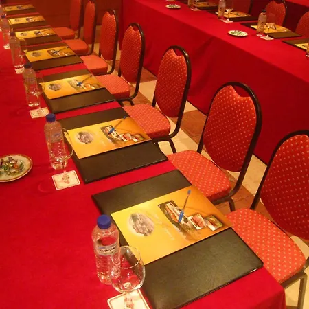 Y Casona El Carmen ホテル 3*