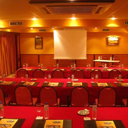Y Casona El Carmen 3* Перлора