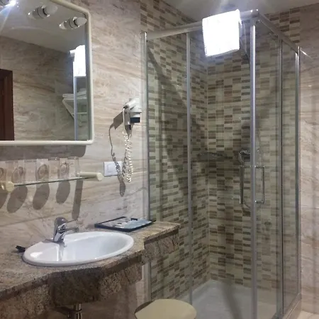 Y Casona El Carmen ホテル 3*