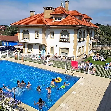 ホテル Y Casona El Carmen ペルロラ
