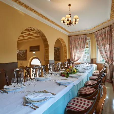 Y Casona El Carmen ペルロラ