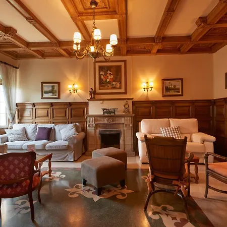 Y Casona El Carmen ホテル ペルロラ