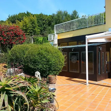 Y Casona El Carmen ペルロラ