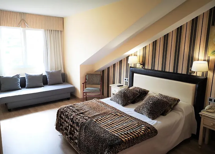 Y Casona El Carmen Perlora