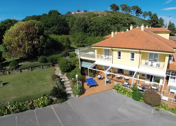 Y Casona El Carmen Perlora