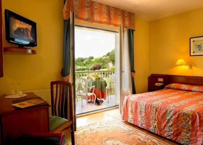 Y Casona El Carmen Hotel Perlora