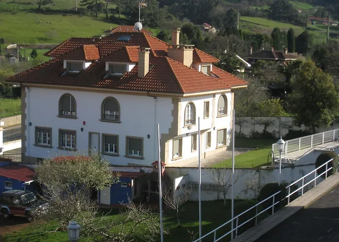 Y Casona El Carmen 3* Perlora